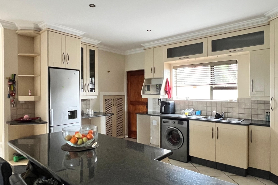 3 Bedroom Property for Sale in Wavecrest Eastern Cape